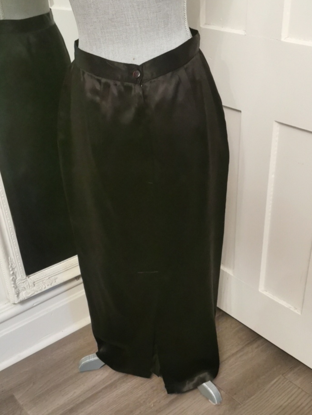 Vintage Classic Glam Silky Satin 19th Avenue Maxi Black Pencil Skirt. Size 11/12 - Picture 2 of 8